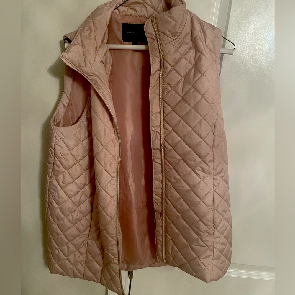Light pink vest perfect condition
